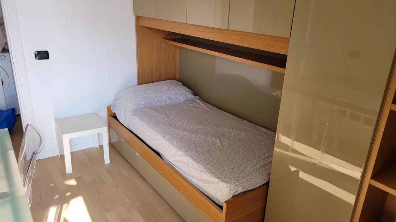 Апартаменты Meda Cozy Flat Милан Экстерьер фото